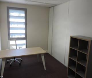 Bureau privé 11 m² 1 poste Coworking Rue Saint-Simon Lyon 69009 - photo 3